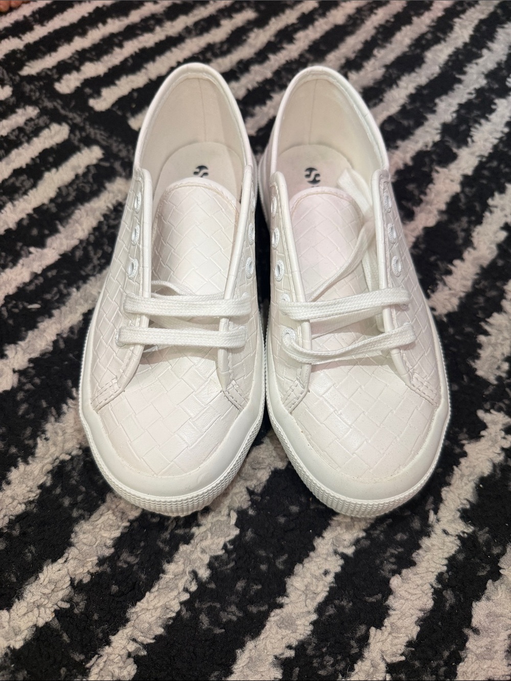 Superga Low Top White Sneakers w/ Lattice Embelishment Size 36